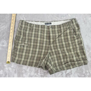 Columbia Sportswear‎ Shorts Women Size 12P Green Plaid